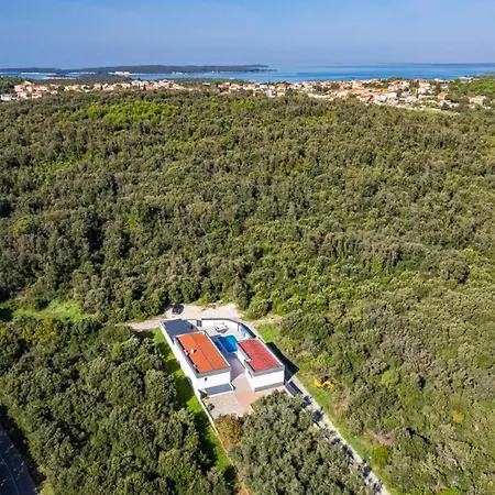 Vallelunga וילה *