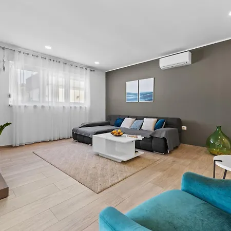 Vallelunga 빌라 풀라