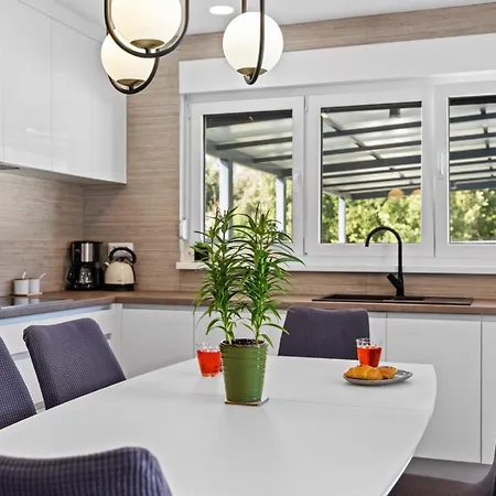 빌라 Vallelunga 풀라