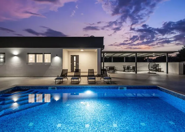 Villa Vallelunga Pula