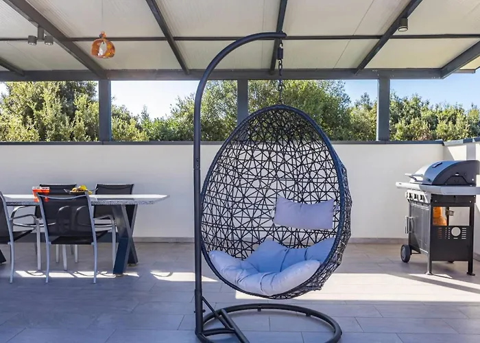 Vallelunga Villa Pula